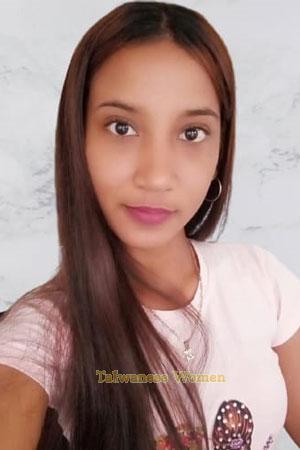 200979 - Dayanna Age: 25 - Colombia