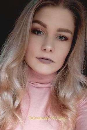 203027 - Liliia Age: 25 - Ukraine