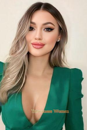 211433 - Maria-Madalina Age: 31 - Romania