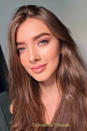 212722 - Larysa Age: 22 - Ukraine