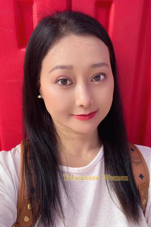 225137 - Lily Age: 51 - China