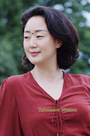 227031 - Rowena Age: 49 - China